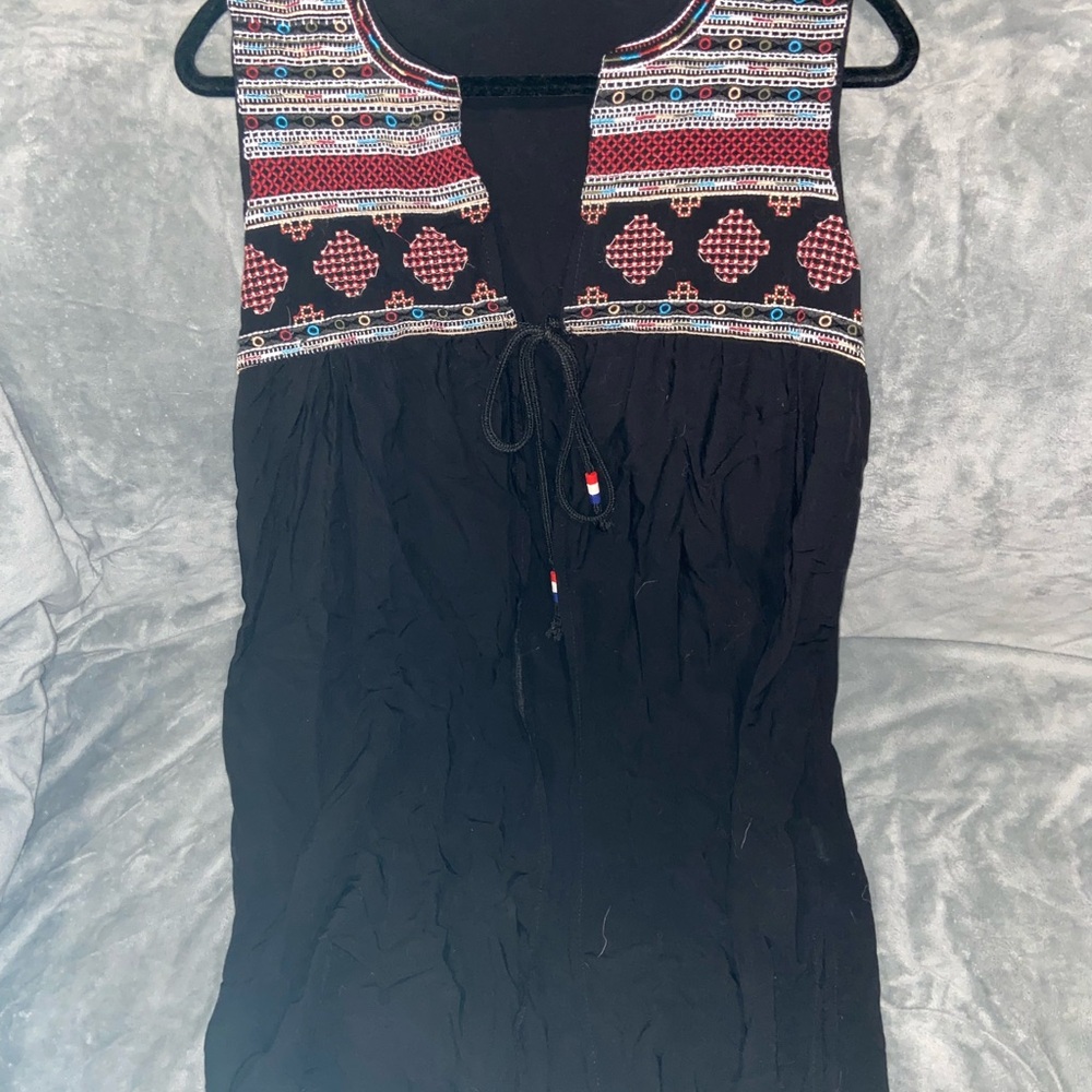 Embroidered Black Sleeveless Cardigan